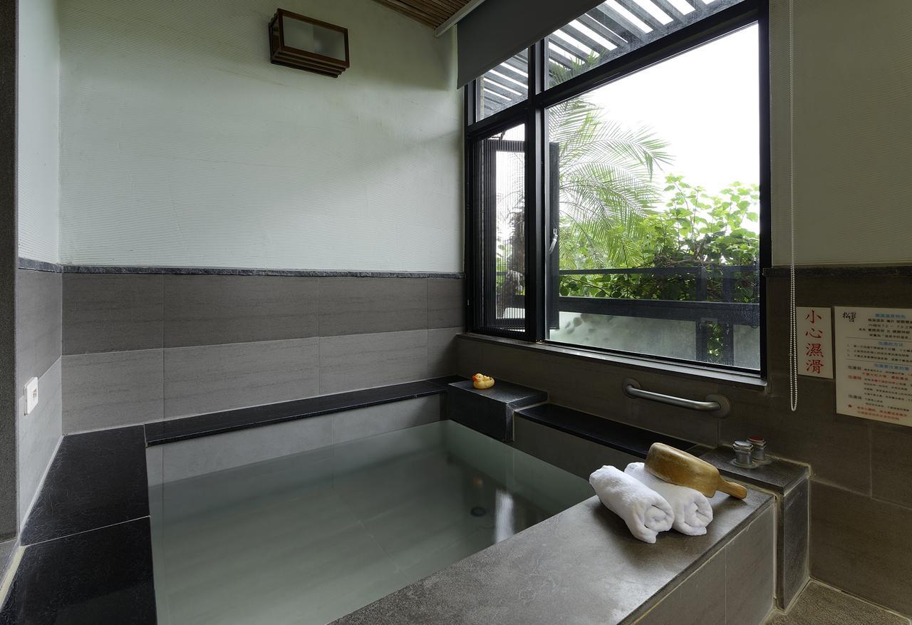 松語墅溫泉居 Pine Hot Spring Bed & Breakfast เจียวซี ภายนอก รูปภาพ
